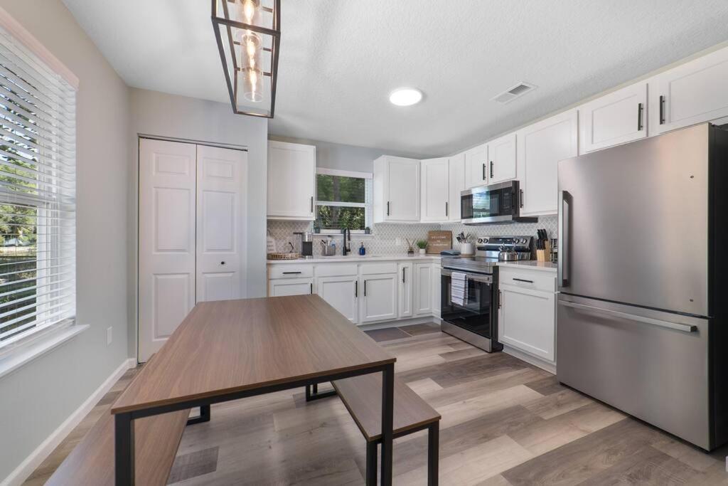 New Modern Bungalow Close To Downtown! Fully Fenced Yard St. Augustine Extérieur photo