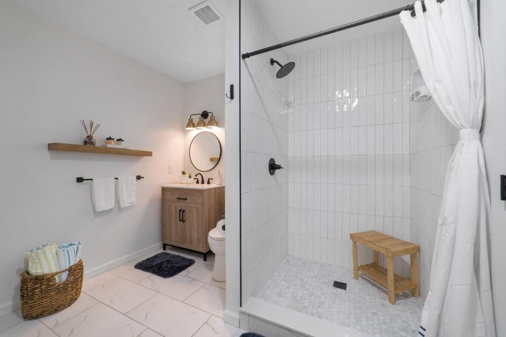New Modern Bungalow Close To Downtown! Fully Fenced Yard St. Augustine Extérieur photo