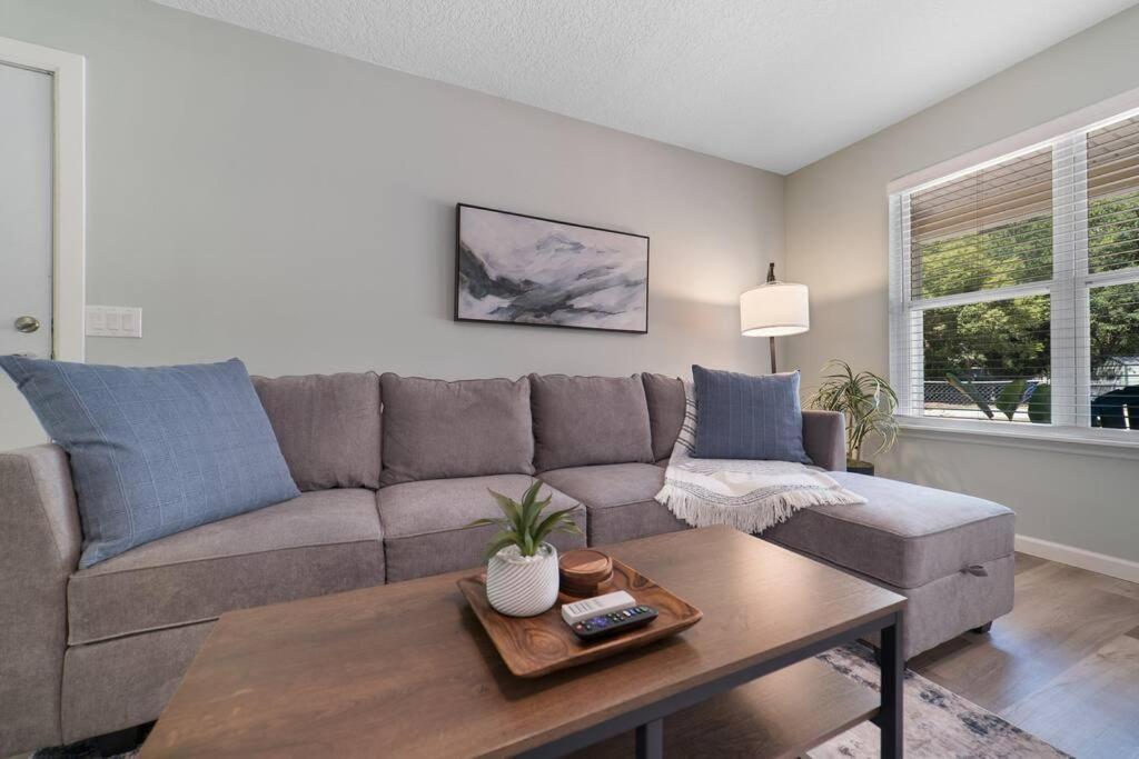 New Modern Bungalow Close To Downtown! Fully Fenced Yard St. Augustine Extérieur photo